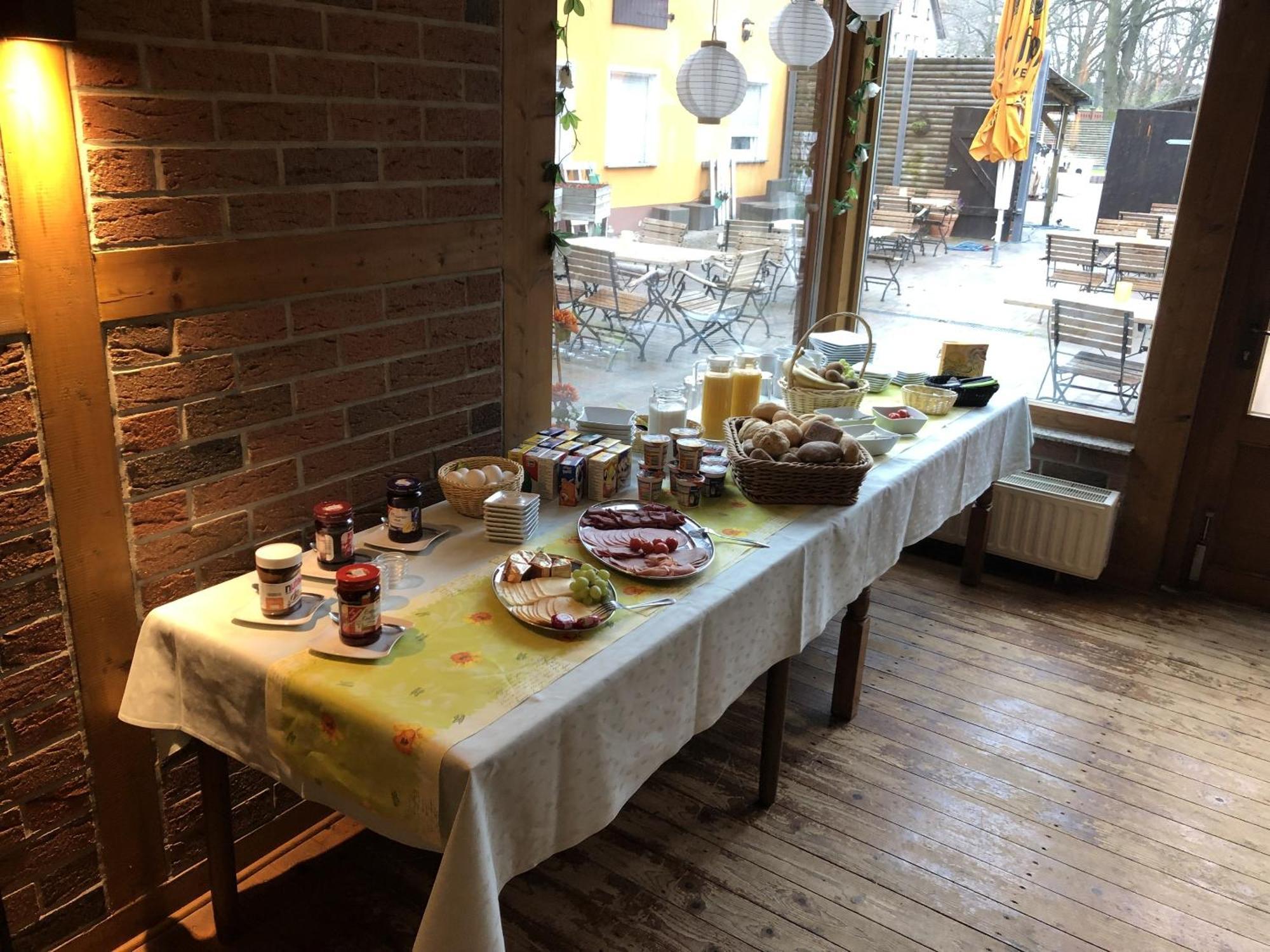 Landgasthof Deinert Genthin Esterno foto